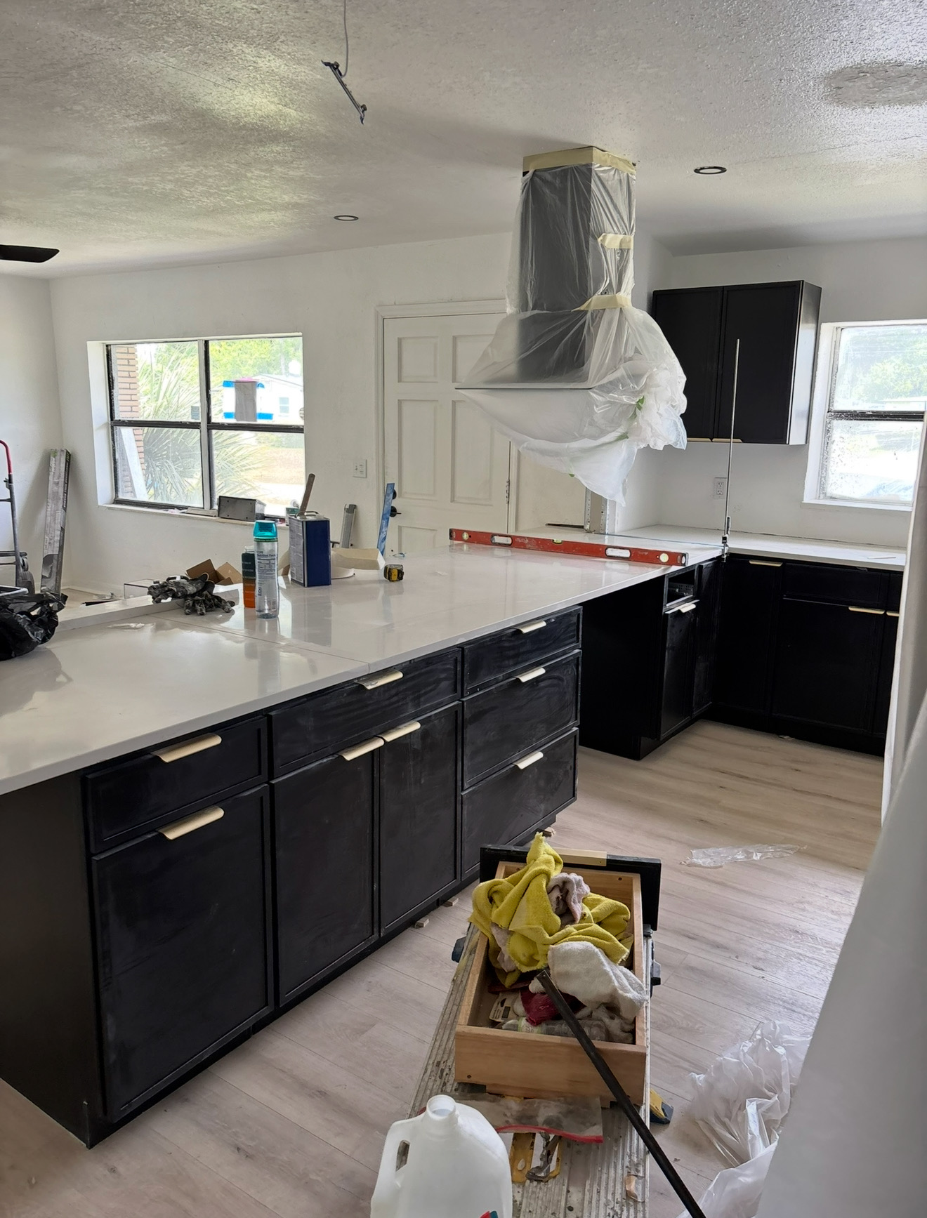 Quartz countertops and fixtures
